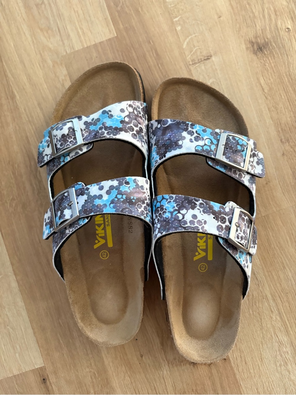 Women’s Viking 2 Strap Sandals Size 42 Blue white Snake Print Vegan Upper EUC